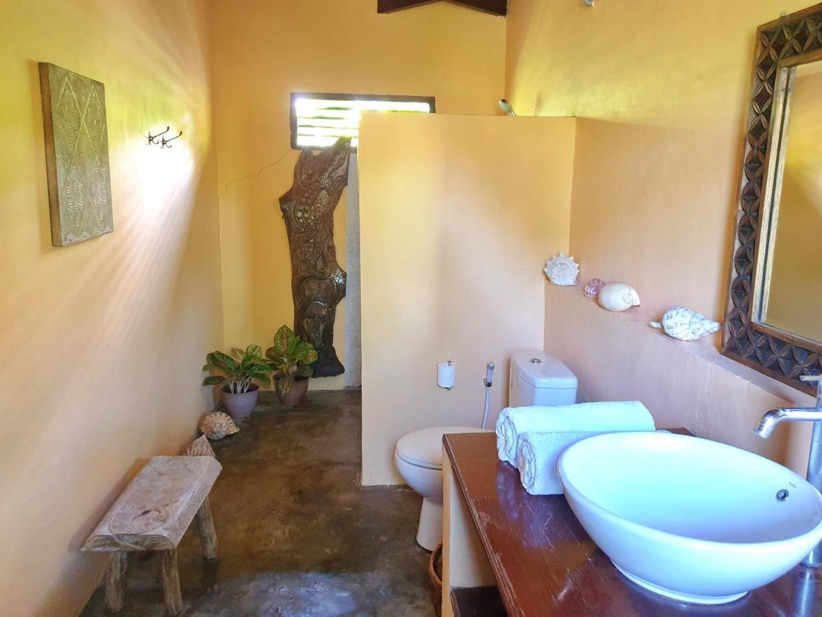 Waiara Village Guesthouse Maumere Exterior photo